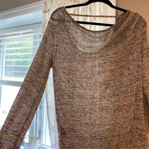 Light weight long sleeve top